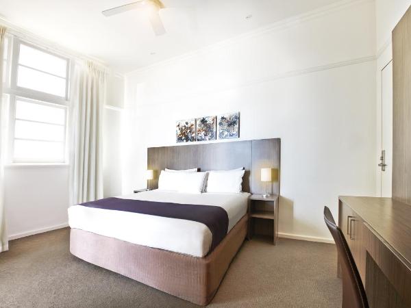 Cottesloe Beach Hotel : photo 2 de la chambre suite lit king-size - vue sur océan