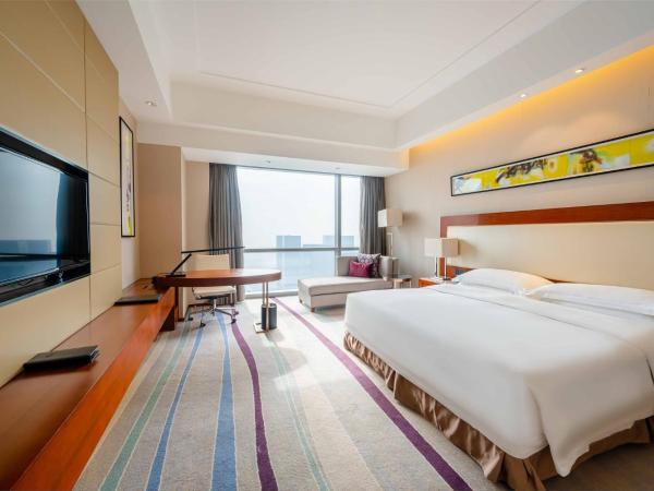 Crowne Plaza Wuxi Taihu, an IHG Hotel : photo 8 de la chambre chambre king standard avec vue sur ville
