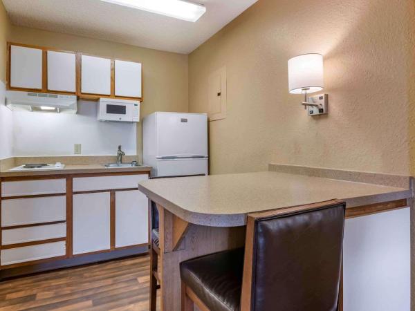 Extended Stay America Select Suites - Jacksonville - Southside - St Johns Towne Ctr : photo 4 de la chambre studio lit queen-size - non-fumeurs