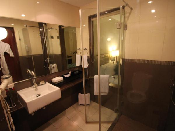 Fortune Select JP Cosmos, Bengaluru - Member ITC's hotel group : photo 4 de la chambre chambre lit king-size deluxe