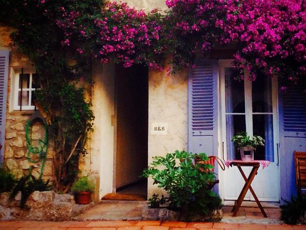 La Clé de la Porte B&B : photo 9 de la chambre chambre double avec patio