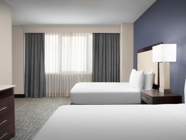 Homewood Suites Dallas Downtown : photo 1 de la chambre king suite with accessible tub - mobility and hearing access/non-smoking