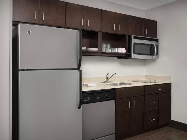 Homewood Suites Dallas Downtown : photo 7 de la chambre suite studio d'angle lit king-size - non-fumeurs