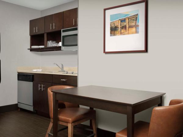 Homewood Suites Dallas Downtown : photo 5 de la chambre studio queen avec 2 lits queen-size - non-fumeurs