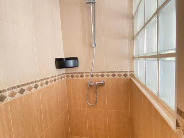 Guesthouse in Torrent : photo 3 de la chambre chambre double