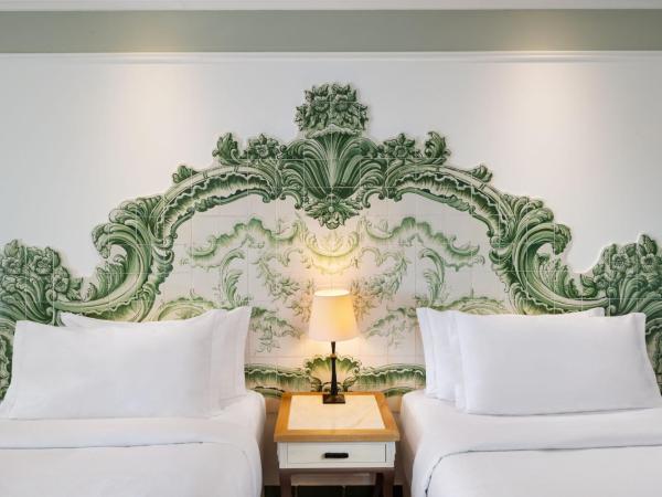 Pine Cliffs Hotel, a Luxury Collection Resort, Algarve : photo 2 de la chambre chambre lits jumeaux de luxe avec vue sur le complexe