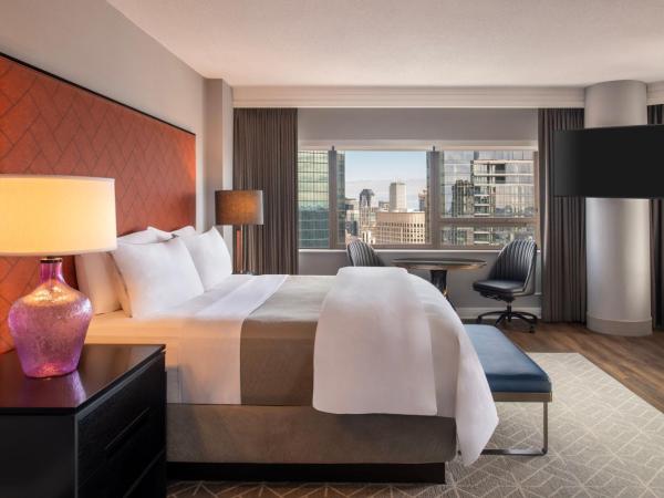 The Westin Copley Place, Boston : photo 6 de la chambre suite studio d'angle avec lit king-size et canapé-lit - vue sur ville