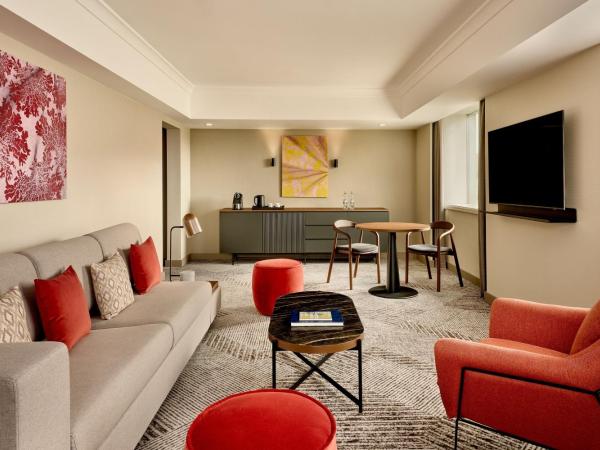 Sheraton Zagreb Hotel : photo 8 de la chambre suite exécutive 1 chambre avec 1 lit queen-size