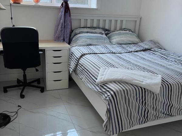 New Luxury Walkout Suite Near University : photo 9 de la chambre chambre double deluxe