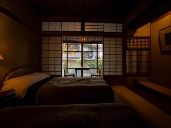 Hotel Hanakoyado : photo 7 de la chambre japanese-style standard twin room(bed) with shared bathroom