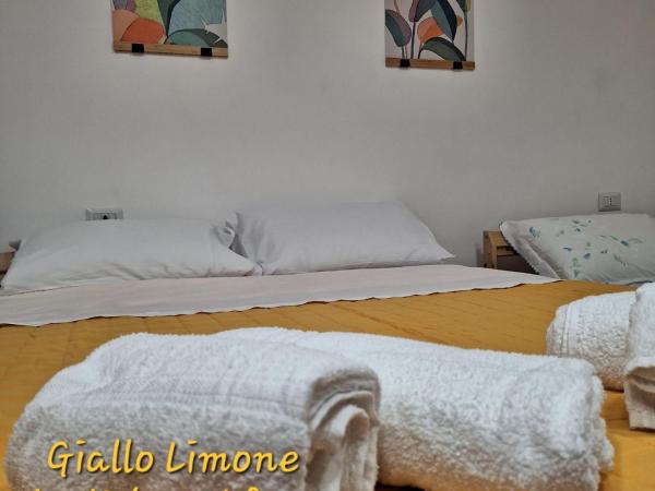 Giallo Limone B&B : photo 1 de la chambre chambre double - vue sur jardin