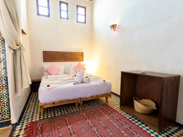 Dar Attajalli : photo 7 de la chambre chambre quadruple avec salle de bains privative