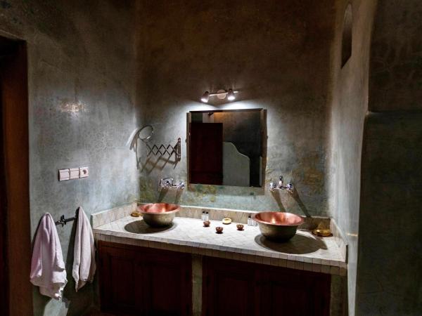 Dar Attajalli : photo 9 de la chambre chambre quadruple avec salle de bains privative