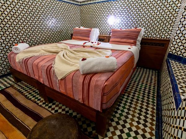 Dar Attajalli : photo 1 de la chambre grande chambre double ou lits jumeaux