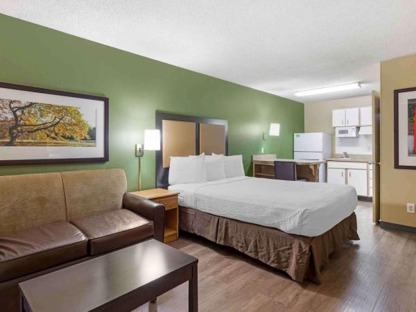 Extended Stay America Select Suites - Denver - Cherry Creek : photo 2 de la chambre studio de luxe avec 1 lit queen-size - non-fumeurs