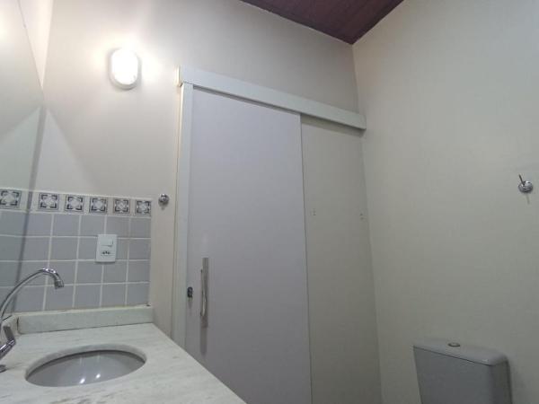 Angatu Hostel Service : photo 9 de la chambre grande chambre double