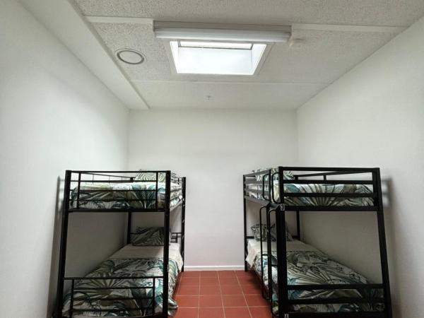 St Kilda Accommodation : photo 3 de la chambre lit simple dans dortoir mixte