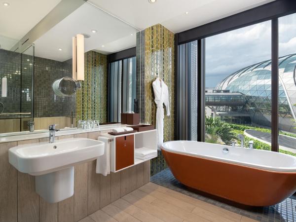 Crowne Plaza Changi Airport, an IHG Hotel : photo 3 de la chambre standard twin room - jewel wing