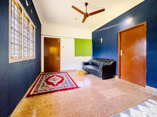 Laksh Grand Stays : photo 10 de la chambre chambre deluxe double ou lits jumeaux