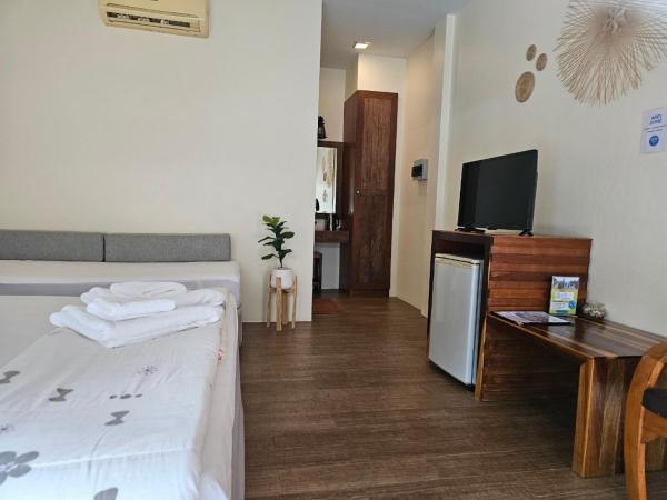 Salakphet Resort : photo 5 de la chambre hébergement supérieur avec galerie