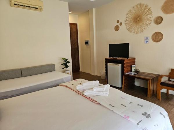 Salakphet Resort : photo 2 de la chambre hébergement supérieur avec galerie