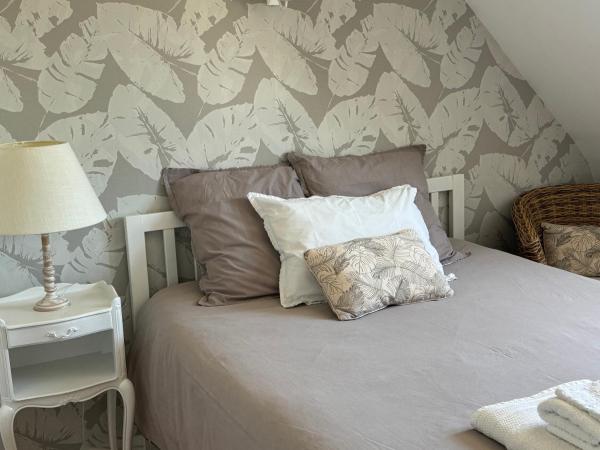 Aux portes de Pornichet, Chambres d'hôtes Ty'Sacha : photo 1 de la chambre chambre double avec salle de bains privative extérieure