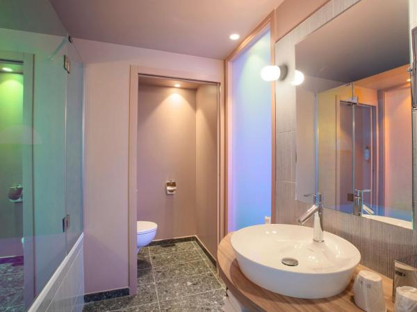 Aiden by Best Western Clermont-Ferrand Hotel & Spa : photo 8 de la chambre chambres communicantes