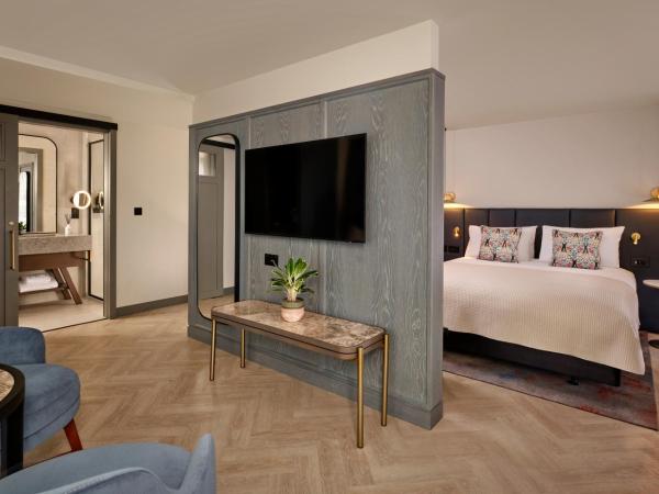 The Reach at Piccadilly, Manchester, a Tribute Portfolio Hotel : photo 1 de la chambre suite junior lit queen-size avec balcon