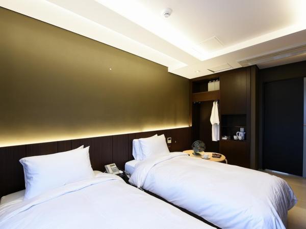 Hotel Infini : photo 2 de la chambre chambre lits jumeaux standard