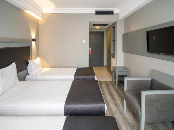 Grand S Hotel : photo 5 de la chambre chambre triple basique