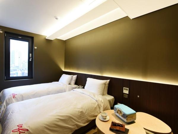 Hotel Infini : photo 4 de la chambre chambre lits jumeaux standard