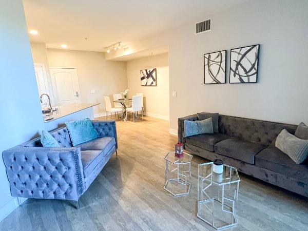 Cozy Apartment - 2BR 2BTH : photo 1 de la chambre appartement - vue sur jardin