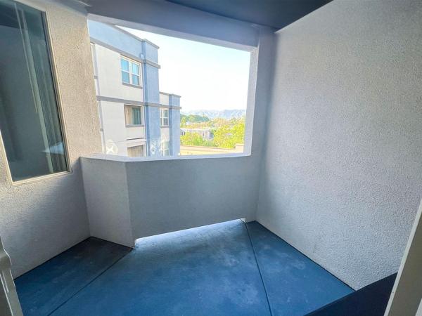 Cozy Apartment - 2BR 2BTH : photo 2 de la chambre appartement - vue sur jardin
