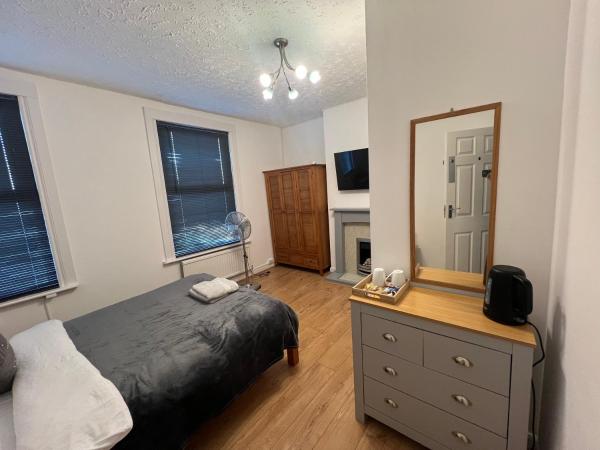 Private Rooms in Victorian House, Forest Hill, London : photo 7 de la chambre chambre double avec salle de bains privative