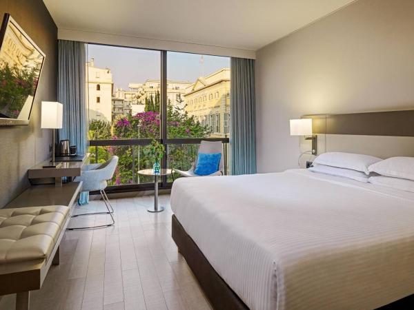 AC Hotel by Marriott Nice : photo 1 de la chambre chambre lit king-size supérieure - vue sur jardin