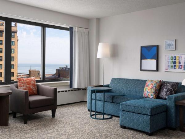 Sonesta ES Suites Chicago Downtown Magnificent Mile Medical : photo 3 de la chambre one bedroom suite - king - lake view