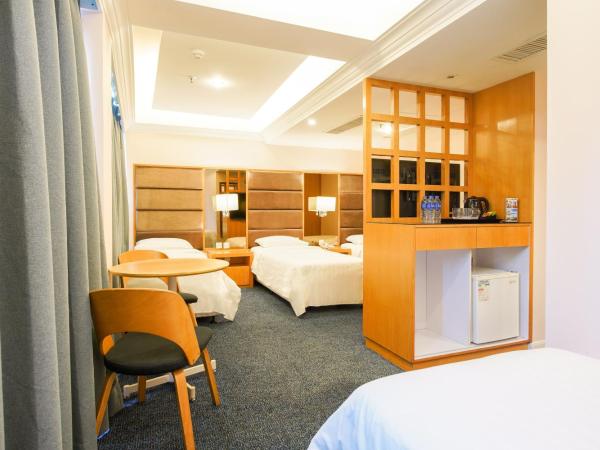 Warwick Hotel Cheung Chau : photo 3 de la chambre chambre triple