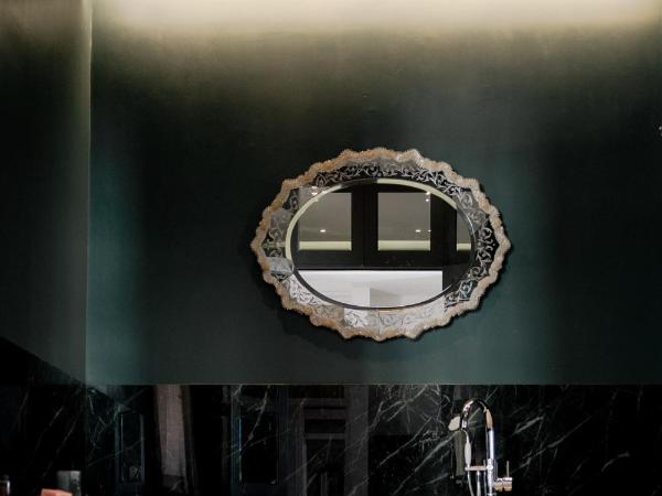 Victoria Mansion A Luxurious Neoclassical Experience : photo 7 de la chambre four-bedroom luxury apartment