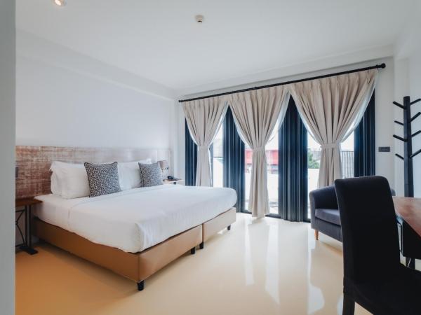 Xinlor House - Phuket Old Town : photo 10 de la chambre chambre double deluxe avec balcon