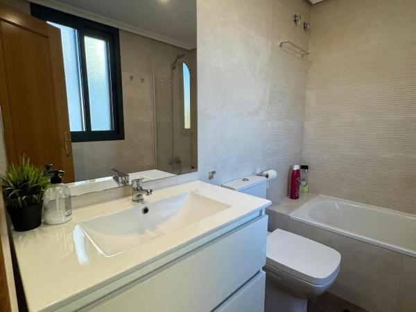 ENJOY THE STARS MADRID Zapata : photo 9 de la chambre chambre double avec salle de bains privative