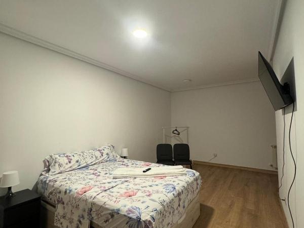 ENJOY THE STARS MADRID Zapata : photo 9 de la chambre chambre double standard avec salle de bains commune