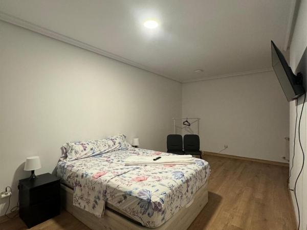 ENJOY THE STARS MADRID Zapata : photo 7 de la chambre chambre double standard avec salle de bains commune