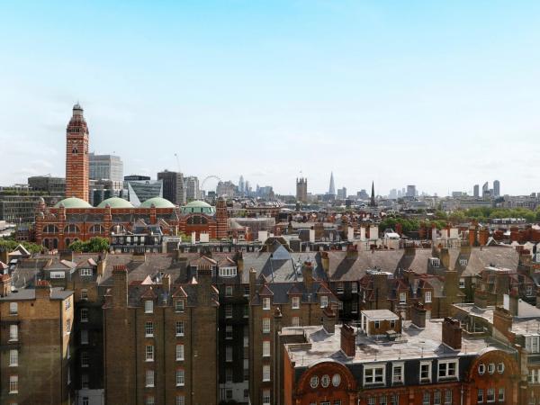 Riu Plaza London Victoria : photo 1 de la chambre chambre lit king-size deluxe - vue sur ville