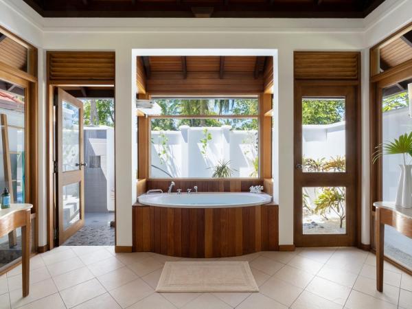 Kurumba Maldives : photo 10 de la chambre villa de plage