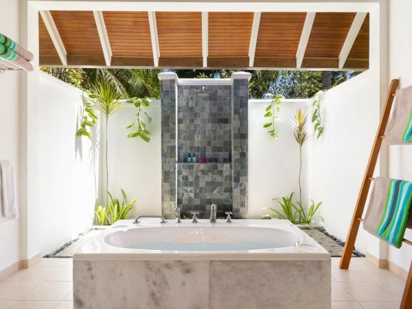 Kurumba Maldives : photo 7 de la chambre bungalow de luxe - bord de plage