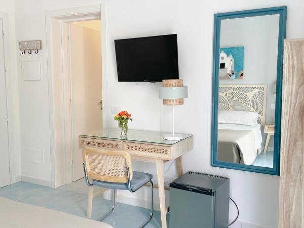 Hotel Lord Byron : photo 7 de la chambre chambre double standard