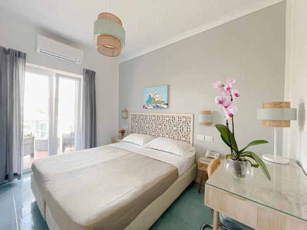 Hotel Lord Byron : photo 9 de la chambre chambre double standard