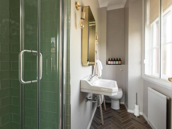 Celentano's Restaurant with Rooms : photo 1 de la chambre chambre lit king-size