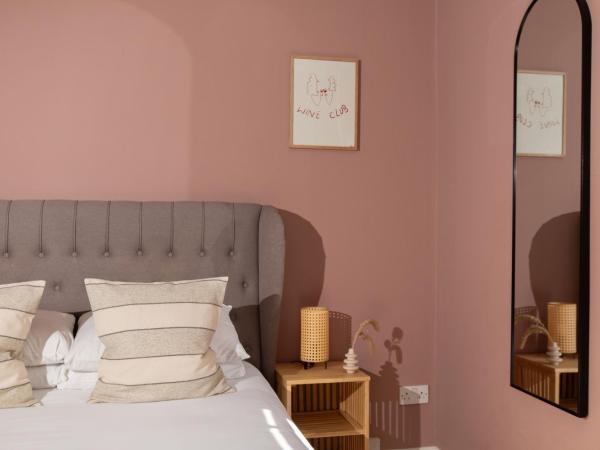 Celentano's Restaurant with Rooms : photo 7 de la chambre chambre lit king-size