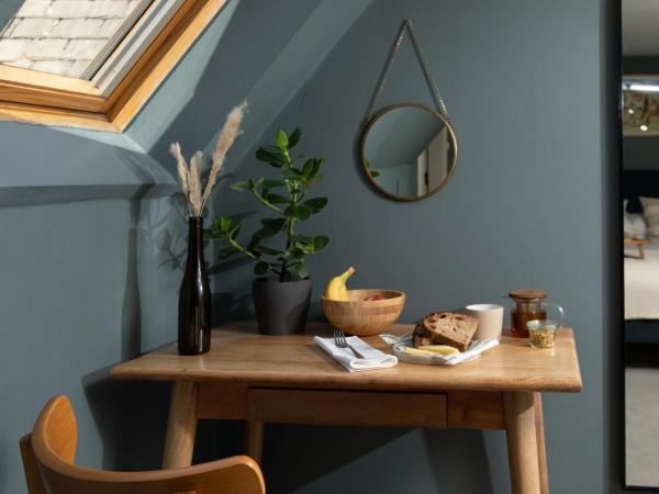 Celentano's Restaurant with Rooms : photo 8 de la chambre chambre lit king-size